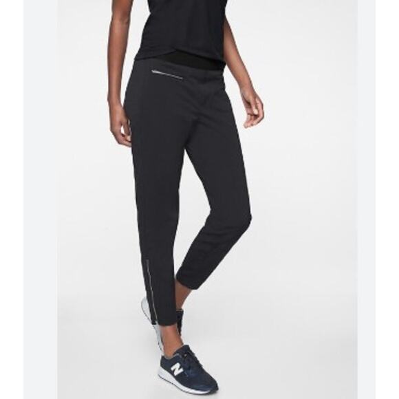 Athleta Pants - Athleta Mod Trekkie Crop Pants Size 4 Ripstop Black Nylon Outdoor Pull On 291743
